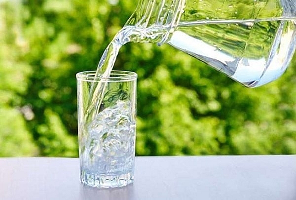 Uống nước đúng cách giúp phòng chống dịch Corona