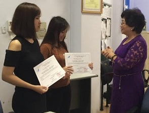 TT Sao Mai tổ chức bế giảng và trao giấy chứng nhận tốt nghiệp cho học viên 