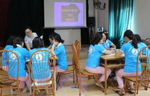 TTSM tập huấn giáo viên về phát triển giao tiếp phi ngôn ngữ ở trẻ tự kỷ nhỏ